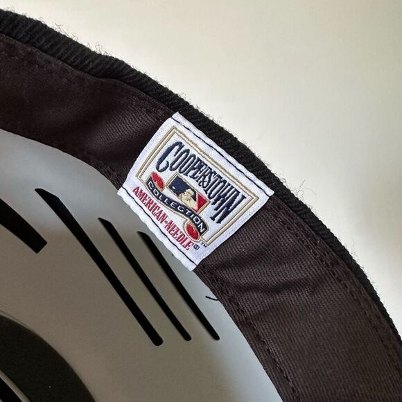 American Needle Men’s MLB Vintage Pittsburgh Pirates Fade Snapback Hat - Picture 10 of 16